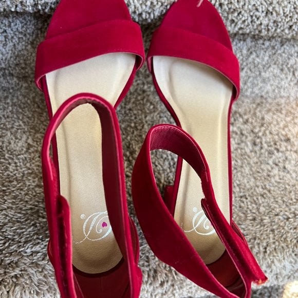 Non-Branded Women's Red Velvet Ankle Strap Heels - Picture 6 of 13